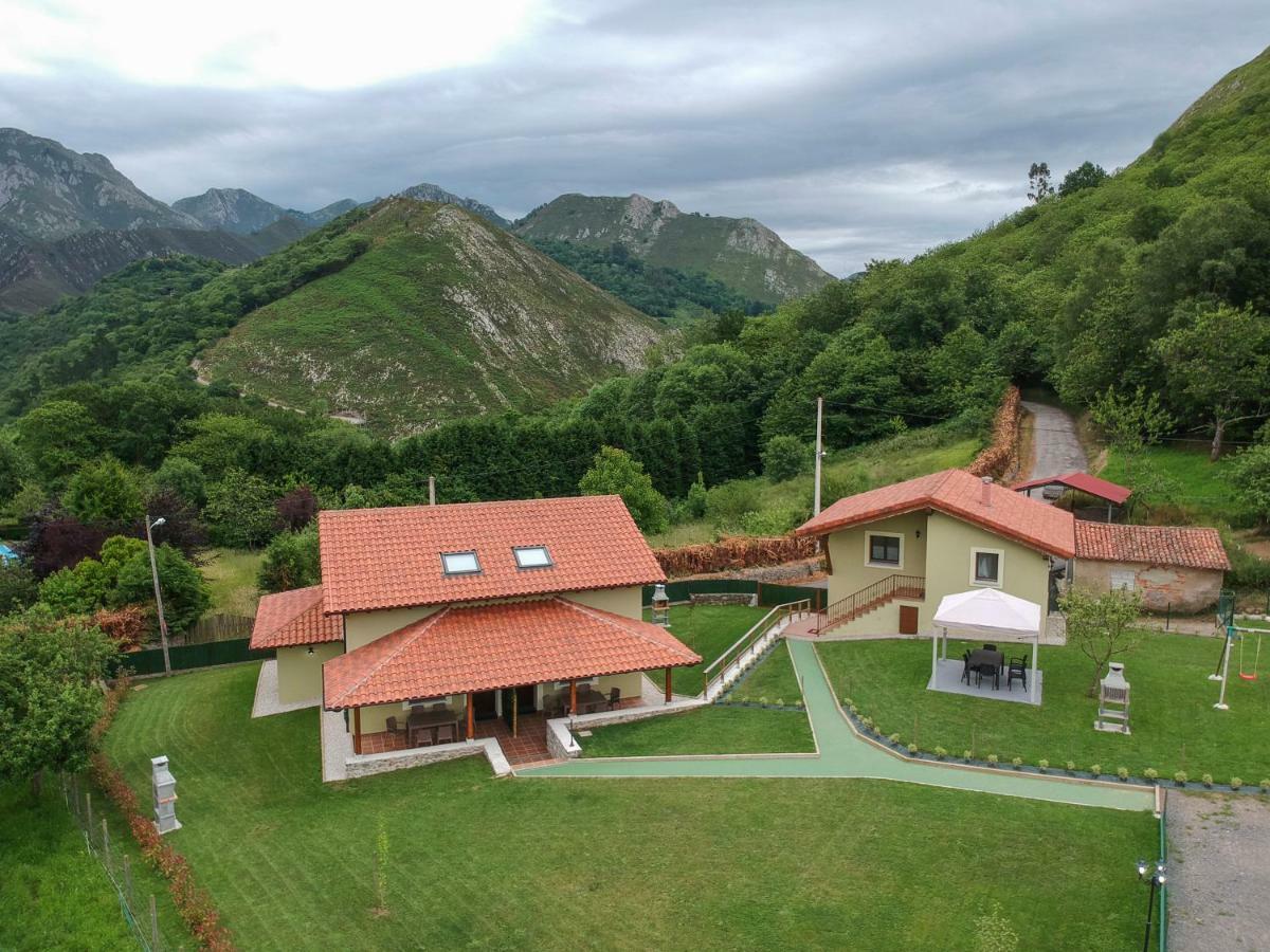 El Campo Mateo Apartamentos Onís Exteriör bild